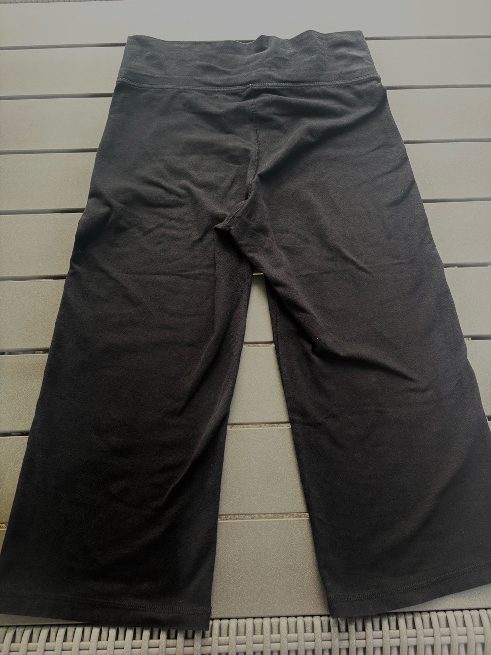Old Navy Active Wear Black Yoga Wide  Crop Pants Ladies Medium